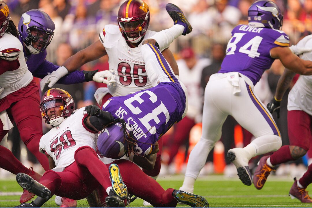 /VikingsVsCommanders_Week14