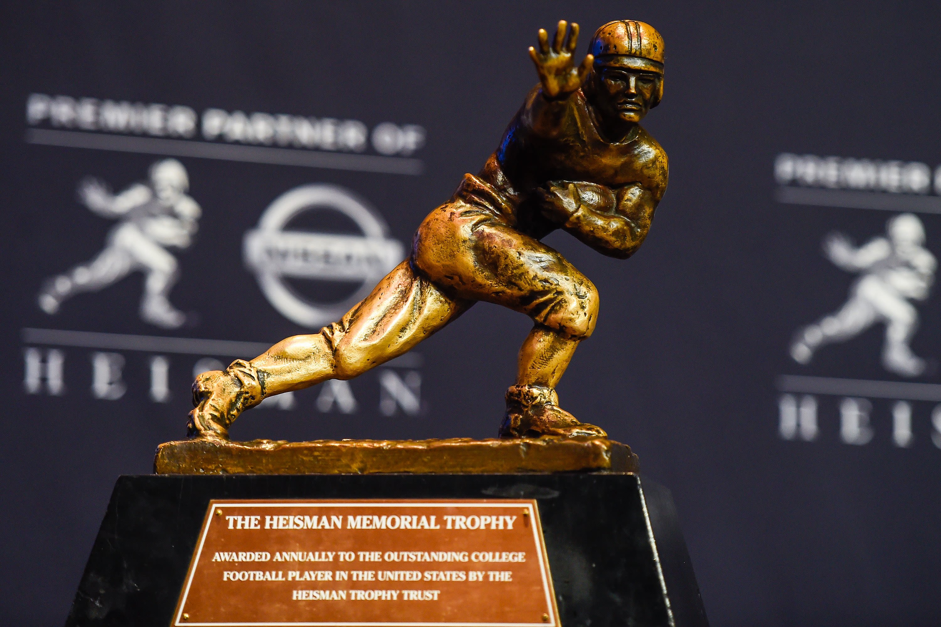 ReplyImgs/HeismanTrophy.jpg