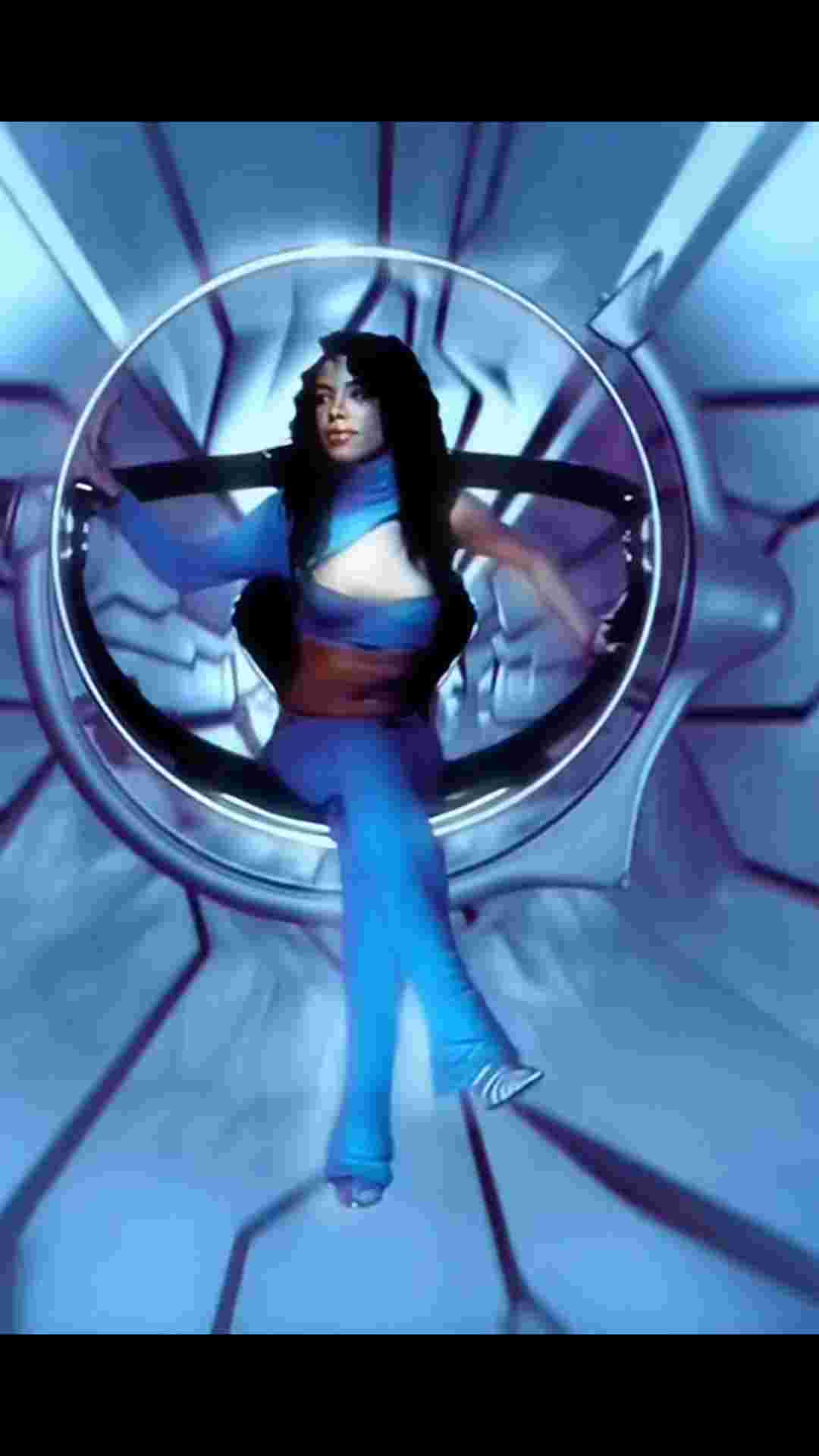Aaliyah - We Need a Resolution (verse 1 and Timbaland)