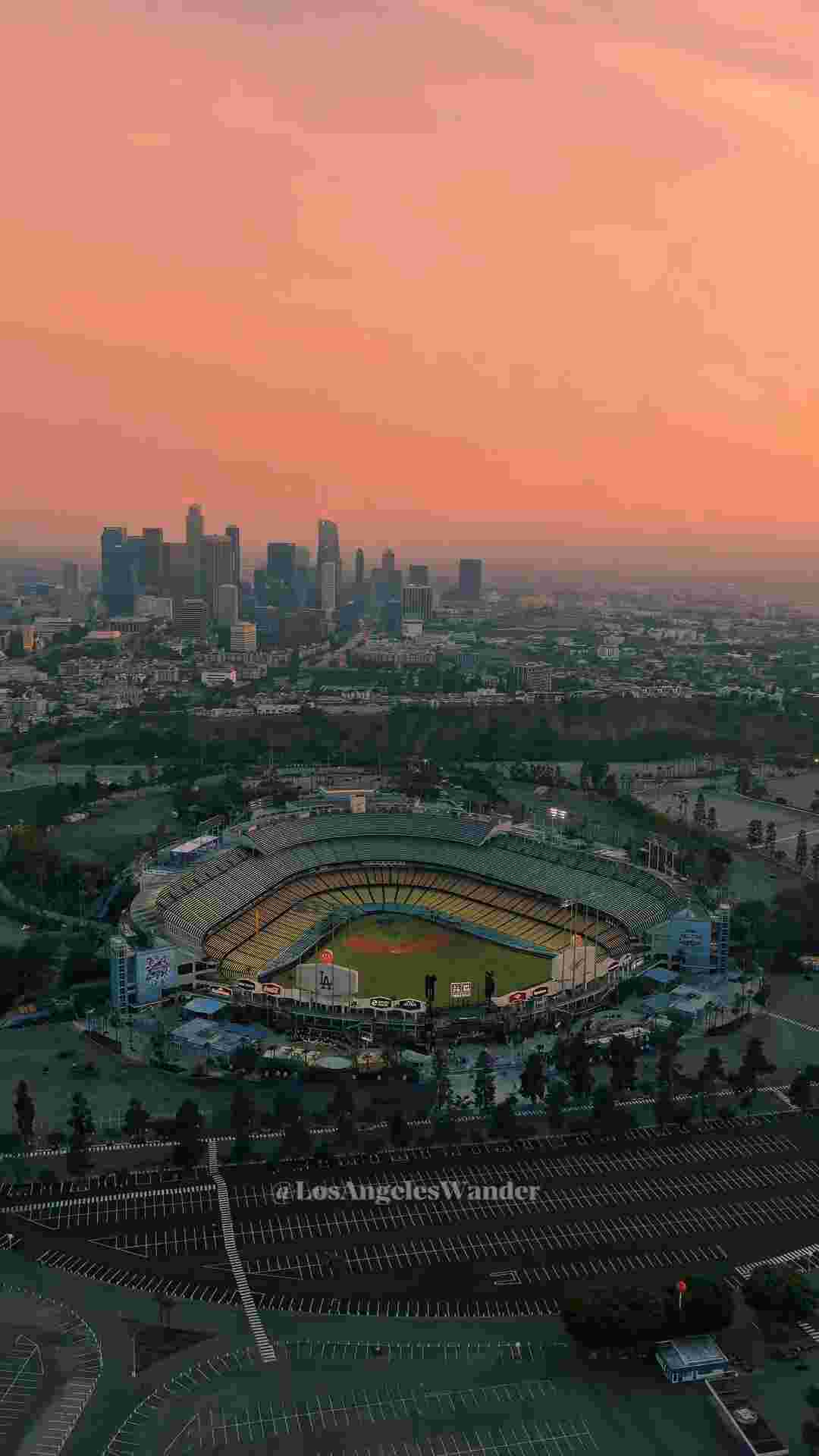 Beautiful spots in Los Angeles California: including Venice Beach Skatepark, Beverly Hills and Hollywood sign