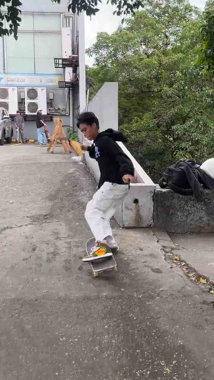 Filipino skater Akihiko Gatongay Tailslide Flip to Fakie (song: Bam Bam by Sister Nancy)