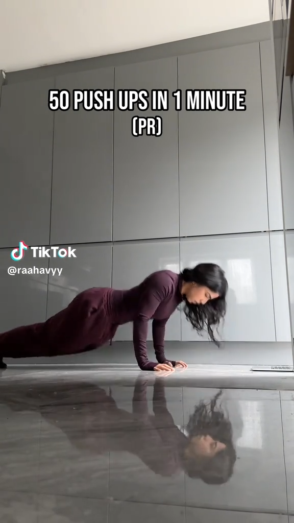 50 push-ups in 1 minute by TikToker @raahavyy