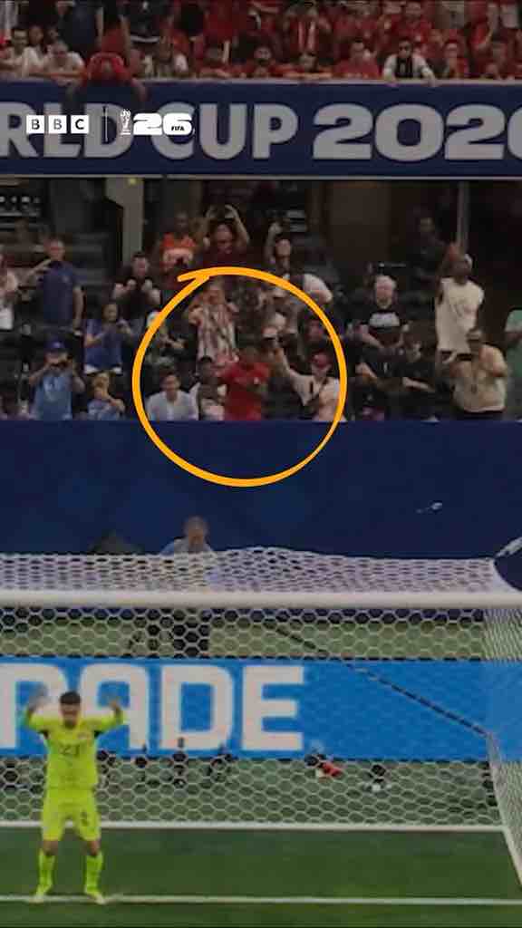 iShowSpeed distracting Lionel Messi before penalty in thé Argentina vs Egypt 2026 World Cup game