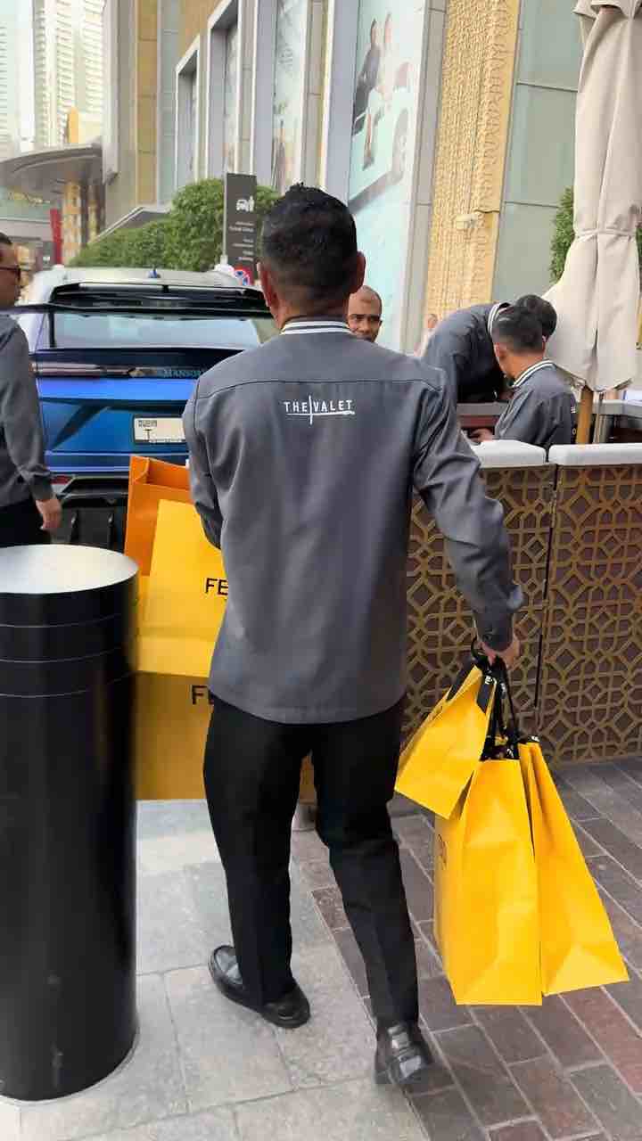 Bandman Kevo on a shopping spree 💸💰