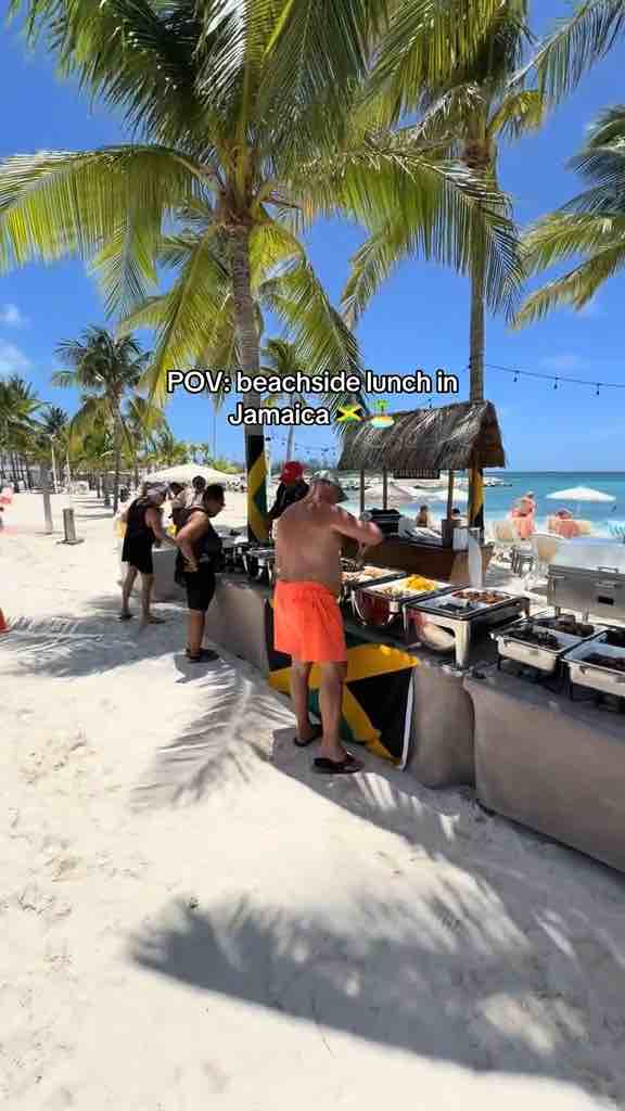 Beachside lunch in Jamaica, Montevideo Bay