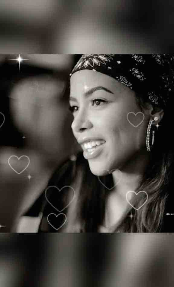 Beautiful pictures of Aaliyah - song: More than a woman