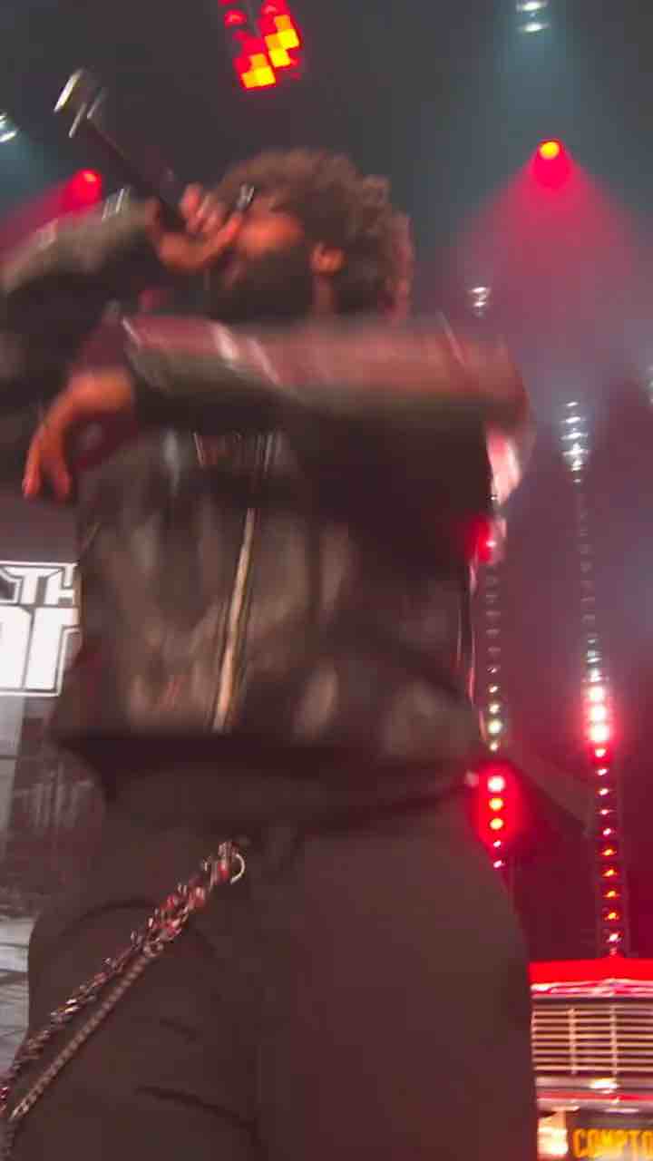 The Game and Travis Barker perform Dope Boys at the YG vs The Game Verzuz battle