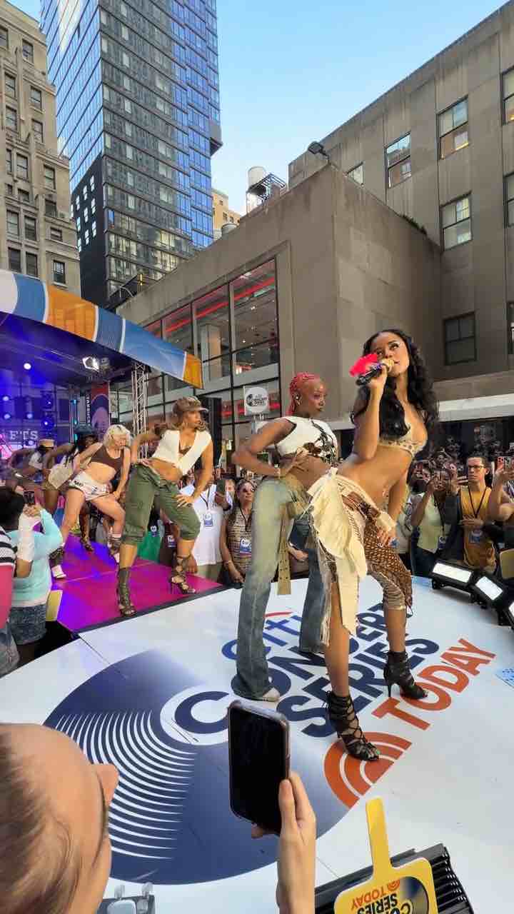 Tyla performing THAT GIRL at free concert in NYC on the Today Show #Bratz #doll