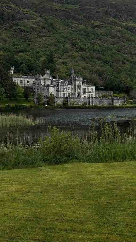 Video of Kylemore Abbey castle in Ireland