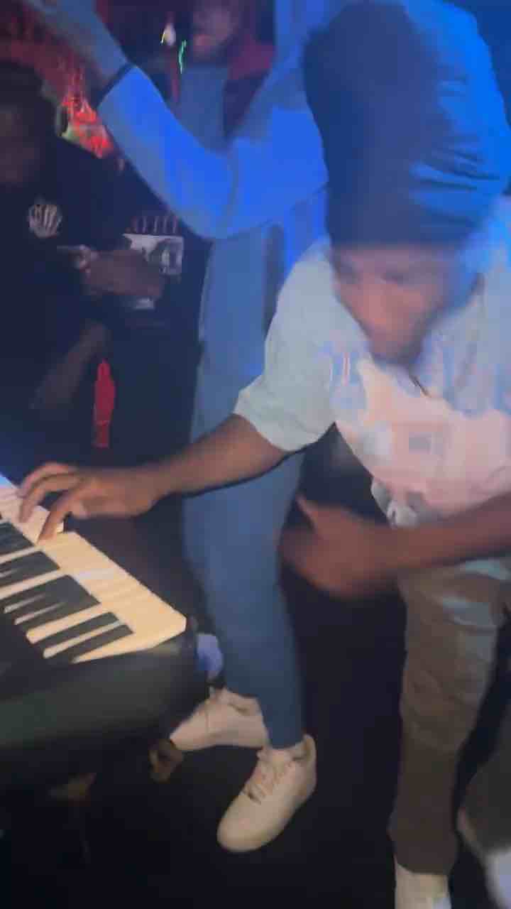Haitian musicians freestyling Kompa music live in the club; video by @rickyrickonthebeat